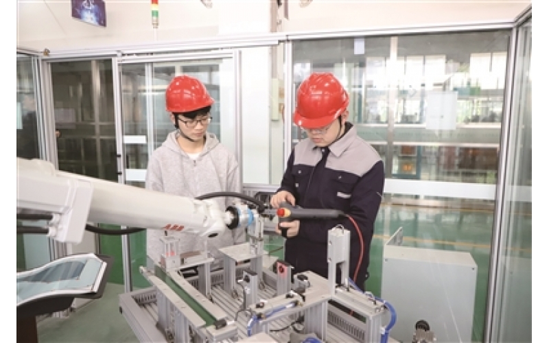 職業(yè)教育熱潮背后： 產(chǎn)教融合效應(yīng)能否延續(xù)？